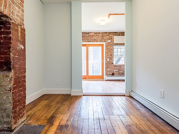2nd image of 134 Jefferson St #2B