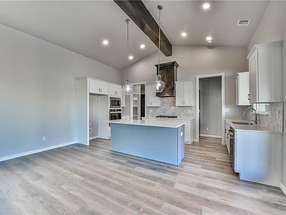 4th image of 3112 Birmingham Dr