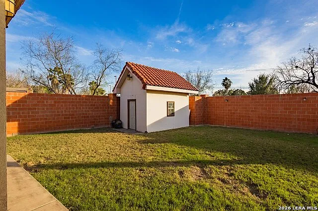 2201 Zacatecas Dr — Photo 59