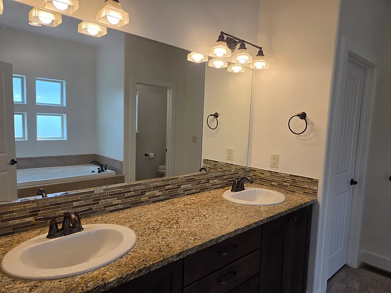 2612 E Lacewood Dr — Photo 8