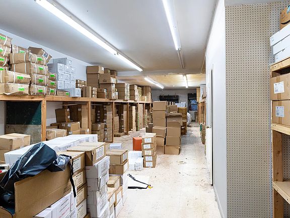 4th image of 2812 Harway Ave