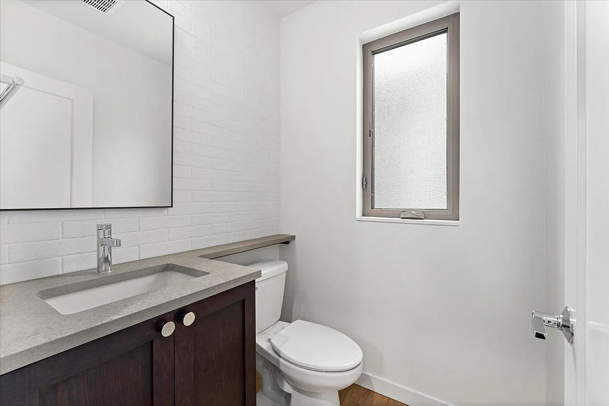3 bed, 3.5 bath, 1717 sqft, $9,999 — Photo 4