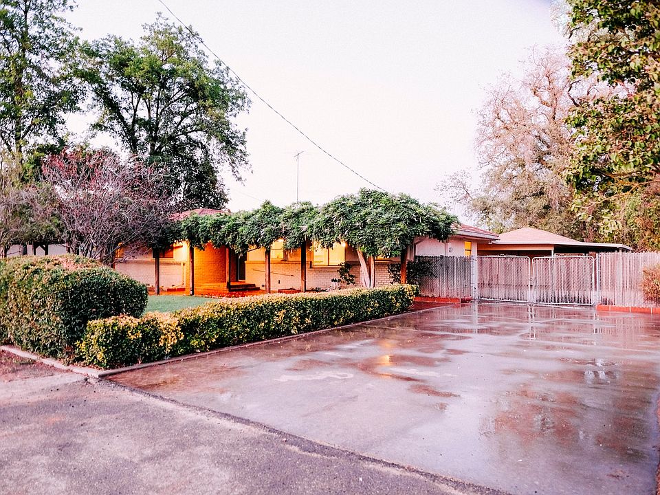 1st image of 608 N Hughes Ave