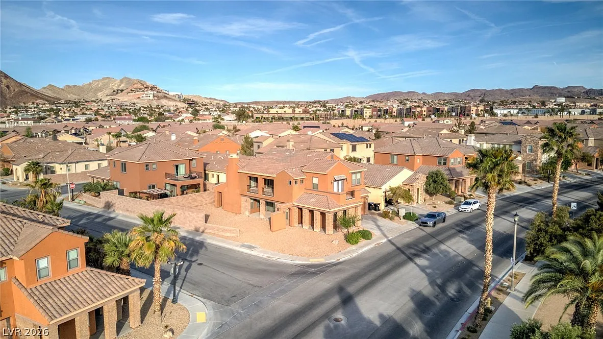 4 bed, 3.5 bath, 3400 sqft, $3,195 — Photo 1