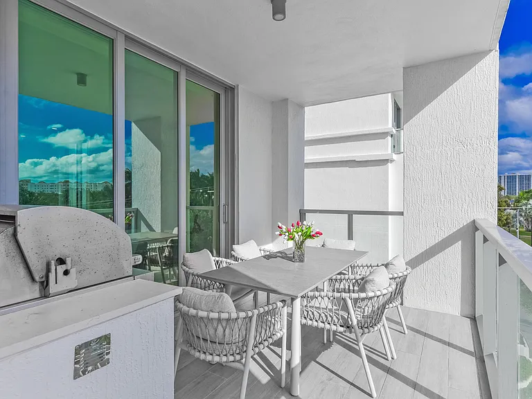 485 E Royal Palm Rd #403 — Photo 14