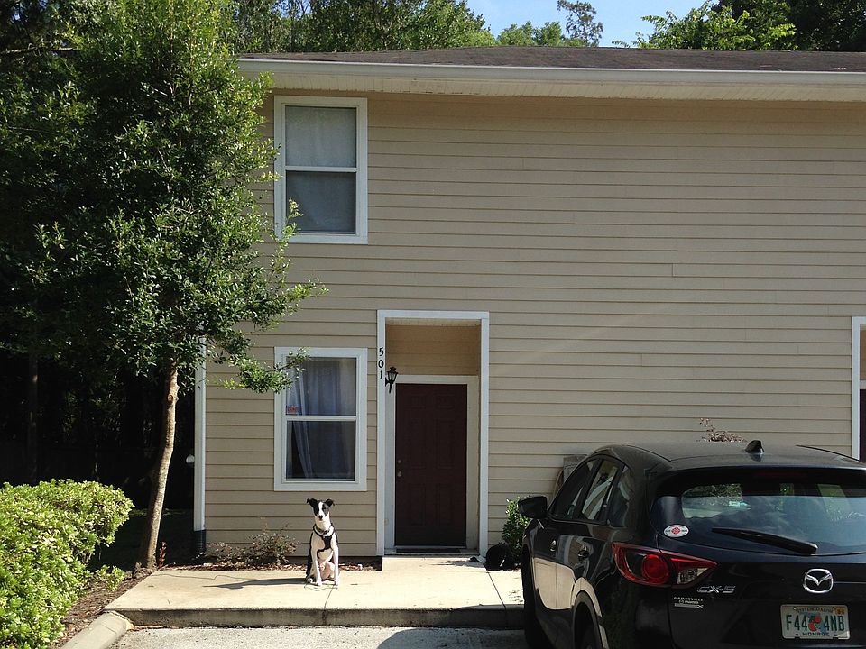 2 bedrooms, 3 bathrooms