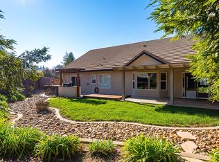 724 Saint Andrews Dr, Valley Springs, CA