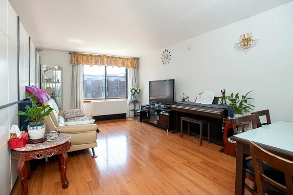 Rented by Battery Park Realty | media 17