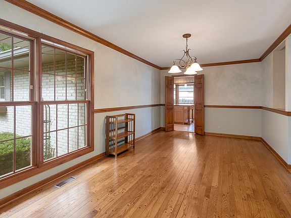 4th image of 1618 E Dogwood Ln