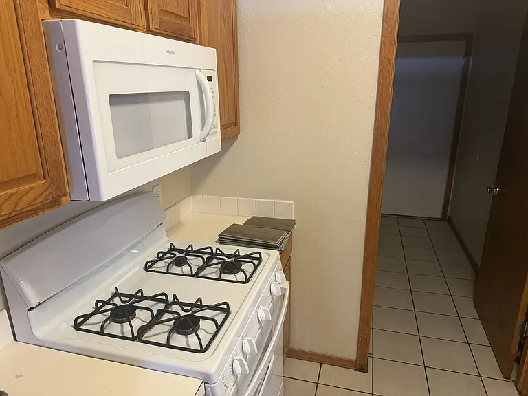 2424 N Keller Dr — Photo 15