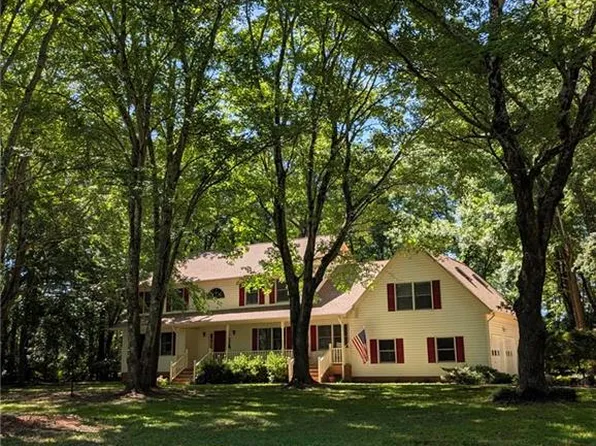 1204 Murray Dr, Chesapeake, VA 23322