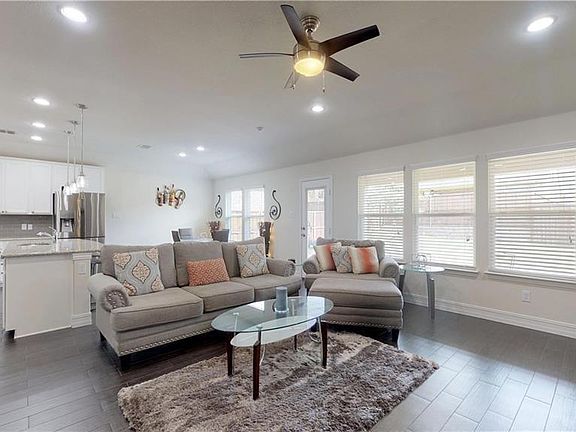 4th image of 1122 Berrydale Dr