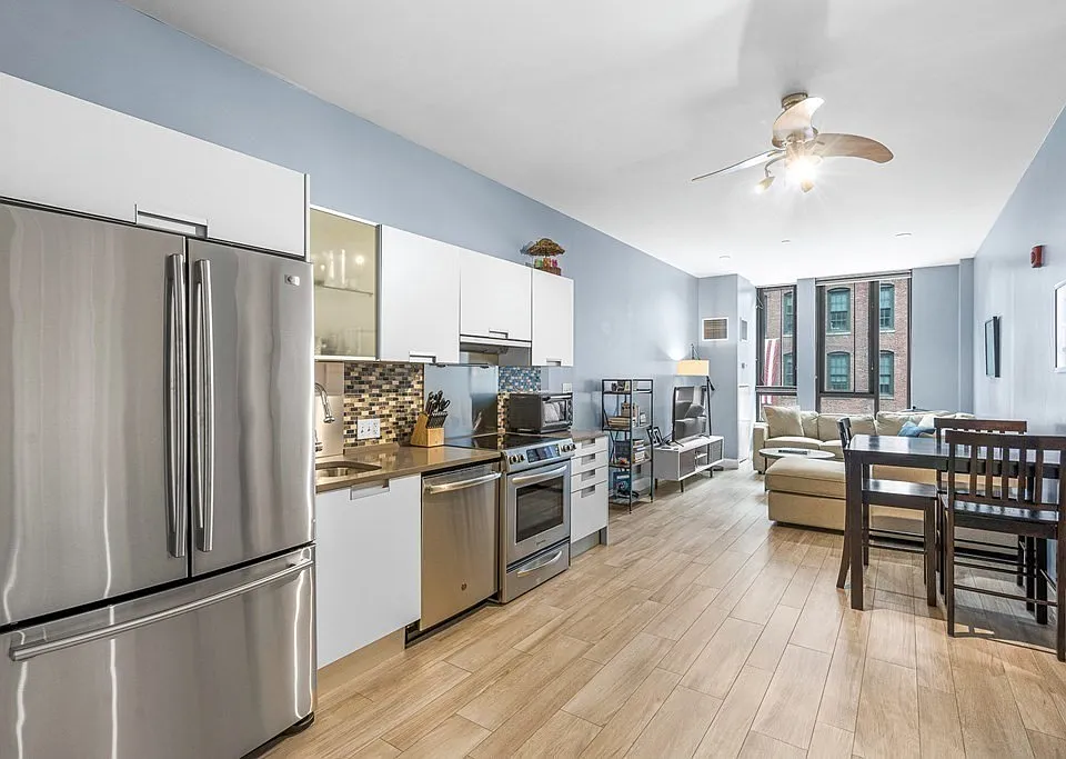 346 Congress St #203