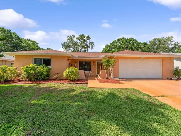 1707 Hibiscus Cir S, Oldsmar, FL 34677