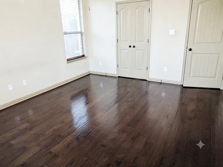 Master bedroom 1