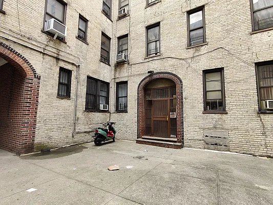 Rented by Signature Property Realty | media 47