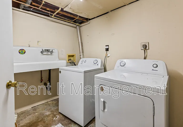 2315 N 61st St — Photo 25