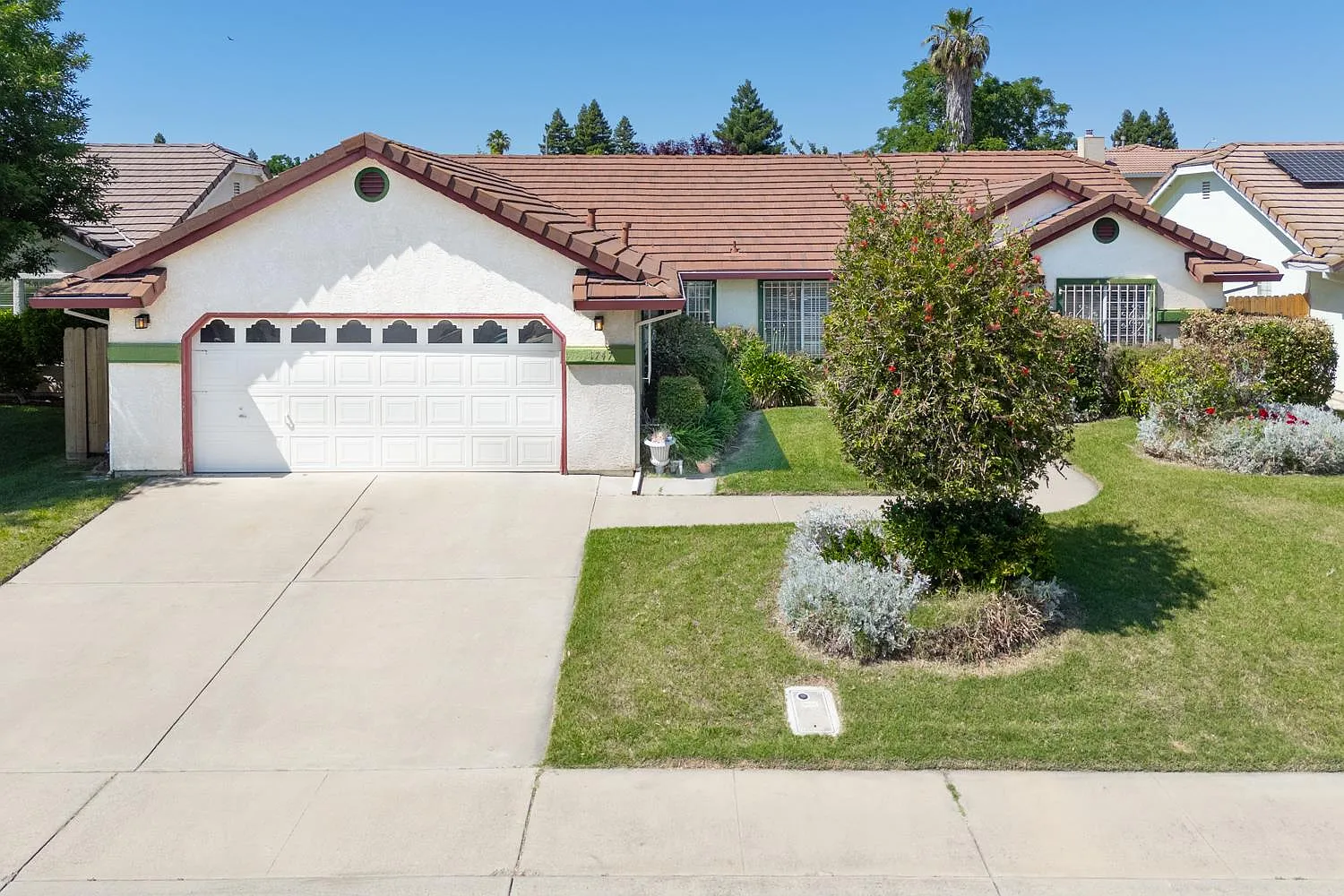 1747 Donald Ct photo 1
