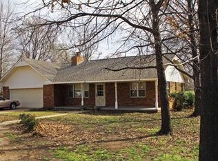 510 N Main St, Perkins, OK 74059
