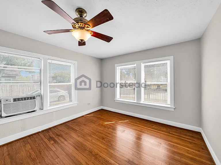 2121 Alabama St — Photo 19