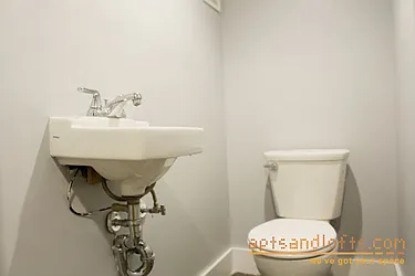 Rented by aptsandlofts.com