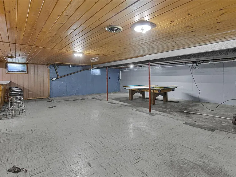 535 Wallace St — Photo 27