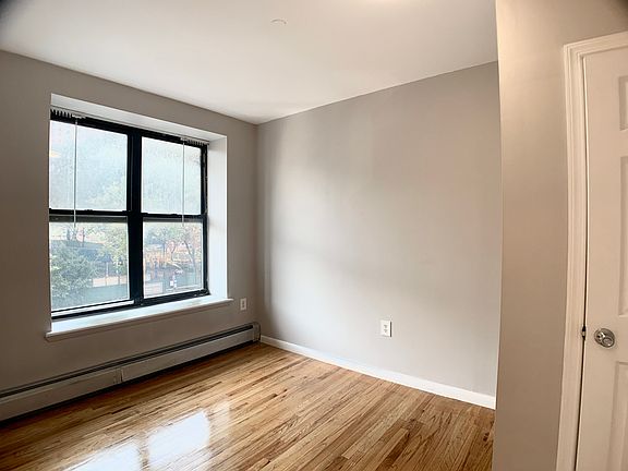 4th image of 449 W 125th St #D3