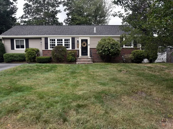 369 Pond St, Rockland, MA 02370