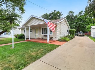 1303 S 4th St, Mattoon, IL 61938