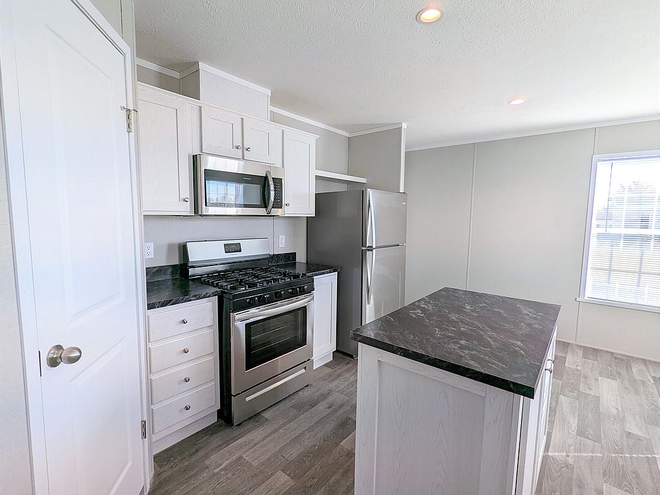 1st image of 523 Washington St #523