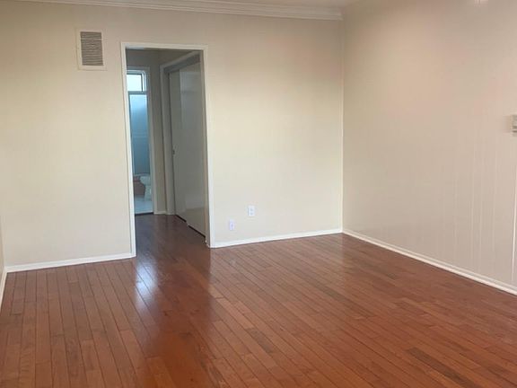 2nd image of 2714 W Clark Ave #2-H