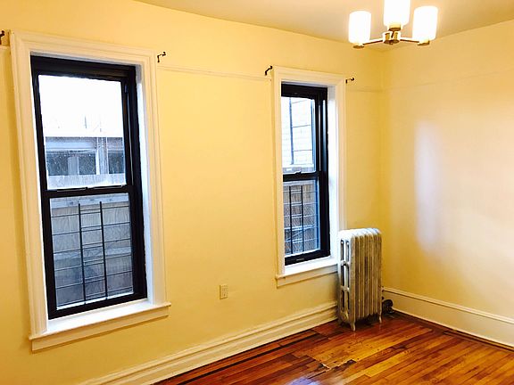 5th image of 351 E 21st St APT 1G