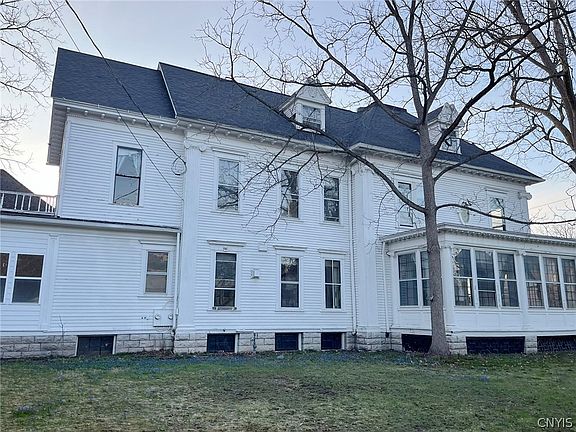 4th image of 205 Ten Eyck St