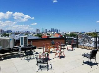41 McGuinness Blvd #2F, Brooklyn, NY 11222
