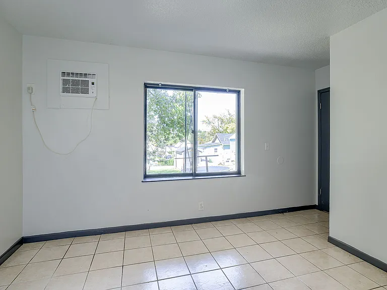 4513 Lafayette Ave — Photo 8