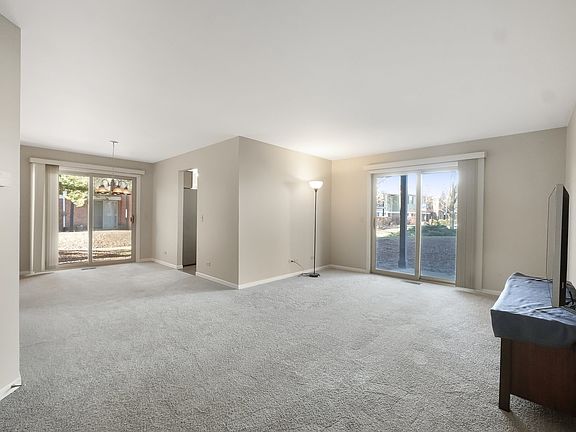 3rd image of 1543 Raymond Dr APT 104