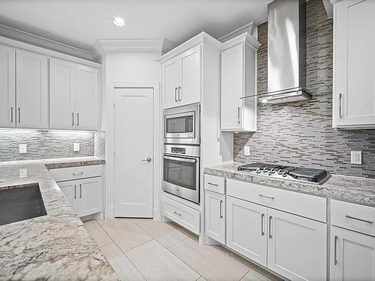 13412 Preston Cliff Ct — Photo 11