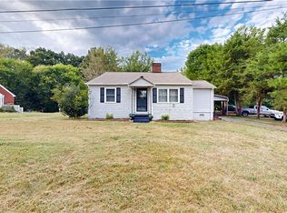 5441 Robinhood Rd, Winston Salem, NC 27106