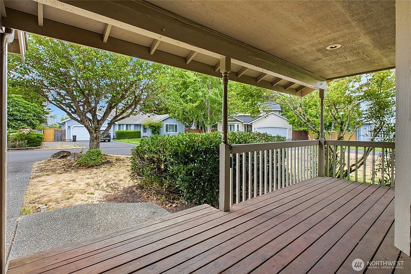 5th image of 16007 92nd Avenue Ct E