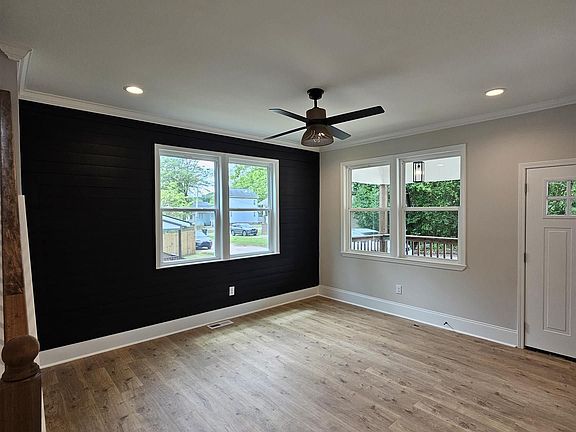 3rd image of 301 Averill St