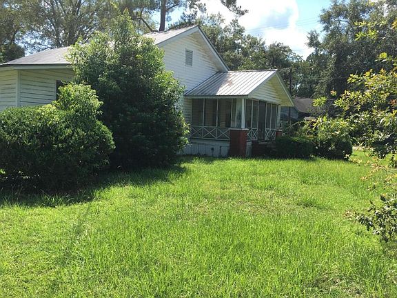 2nd image of 16427 SE Pear St