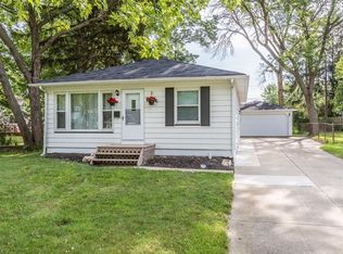 4755 Wake Robin Rd, Mentor, OH 44060