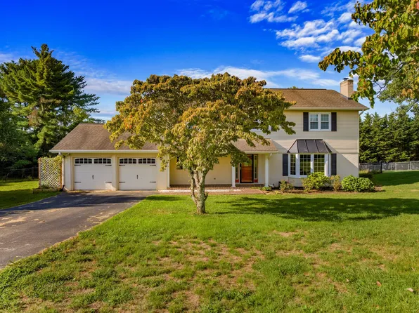 1395 Daniel Boone Dr, Morristown, TN 37814