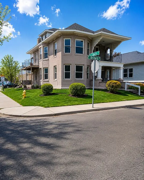 1 W Orchard Pl #3