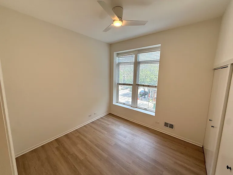 935-937 W Armitage Ave #935-2A — Photo 10