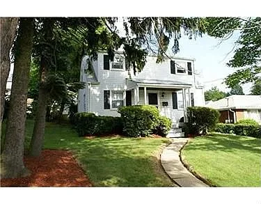 158 1st Ave photo 1