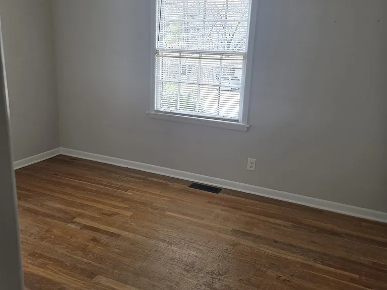 2206 Linde St NW — Photo 7