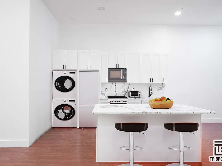 217 S 4th St #LOFT1 — Photo 2