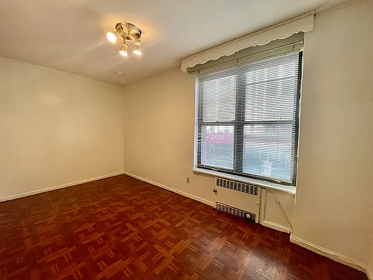 Rented by Warburg | media 3