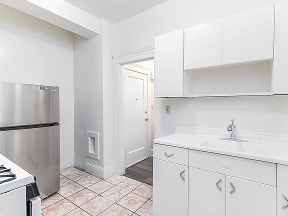 2nd image of 320 Turk St #506